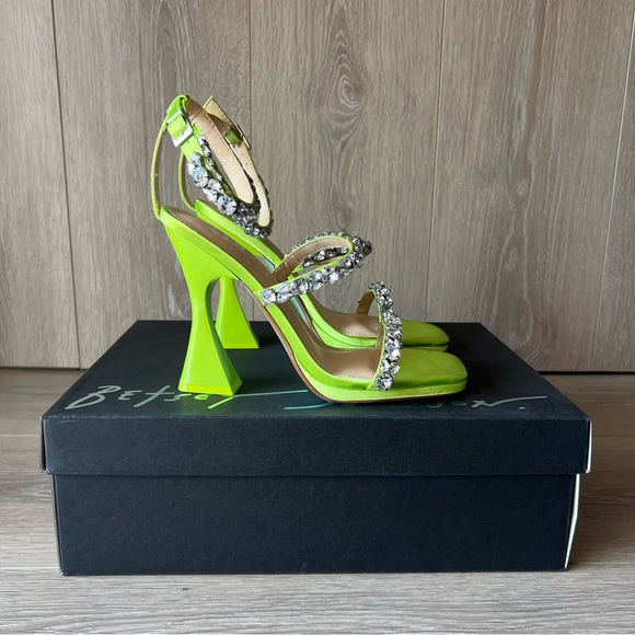 Betsy Johnson Rhinestone Glam SB-Perry Green Heels NEW In Box (Multiple Sizes) - Picture 7 of 16